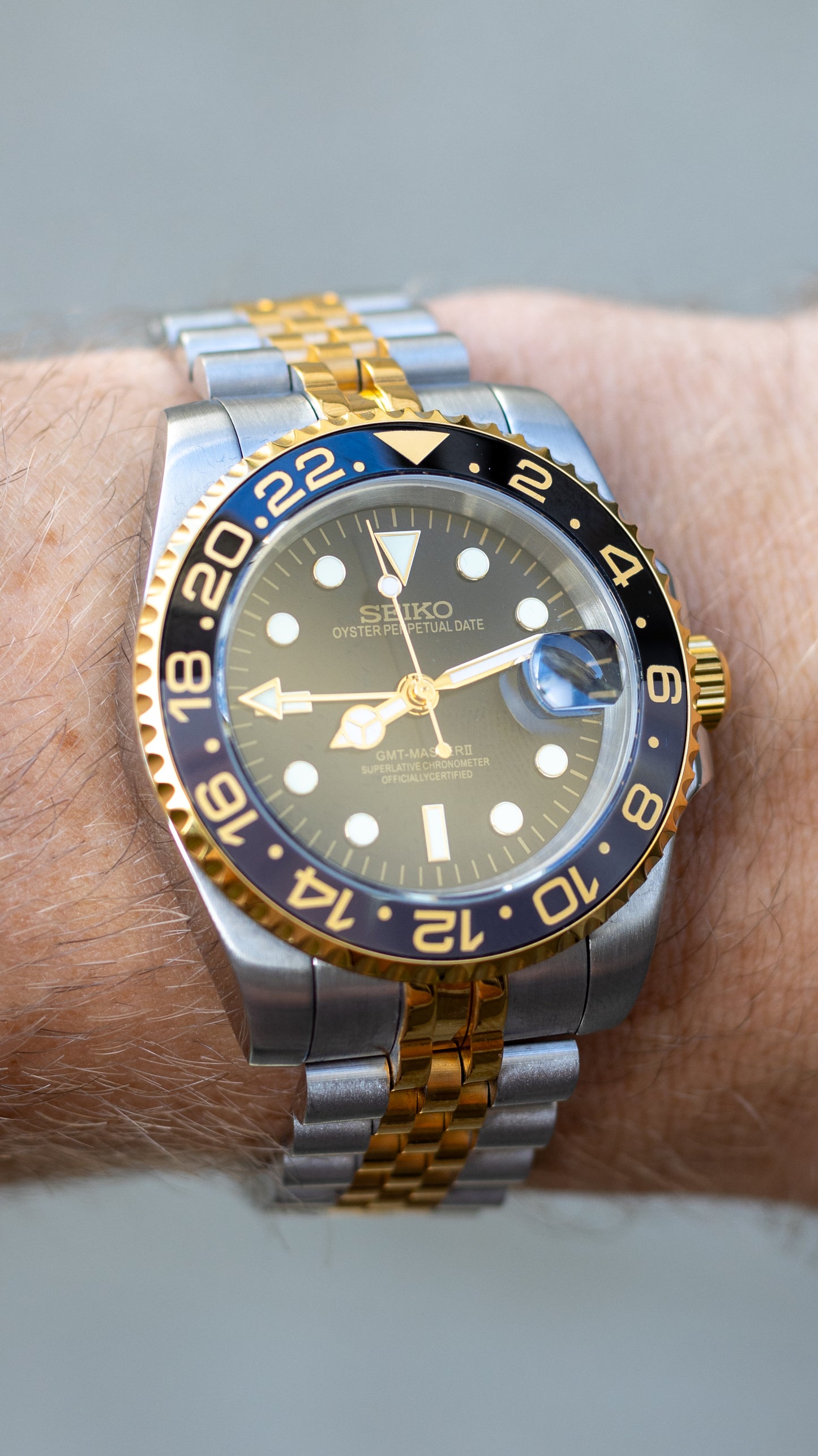 PrestigeWatchMods Custom Seiko "Two Tone" GMT NH34 Automatic Watch