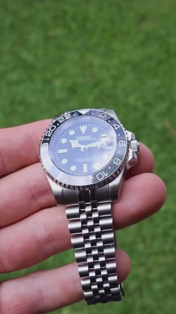 PrestigeWatchMods Custom Seiko "Bruce Wayne" GMT NH34 Automatic Watch
Video 